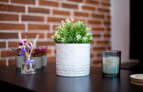 Ladadika Apartment | Jim & Jo House