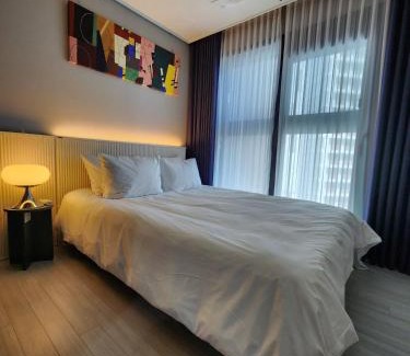 Busan Apartment | Jin Martie