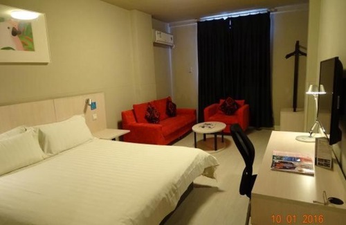 Yunyan District Hotel | Jingjiang Inn Guiyang Penshuichi