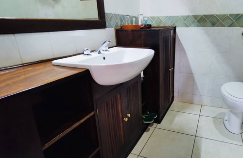 Jinja Hotel | Jinja Nile Resort