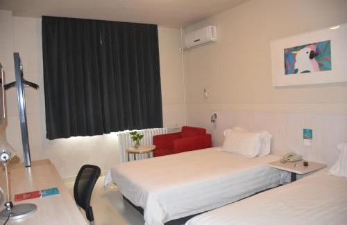 Fengtai Hotel | Jinjiang Inn Beijing Fengtai East Avenue Railway Station