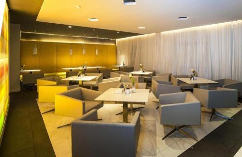 Downtown Shanghai Hotel | Jinjiang Inn Select Shanghai Nanjing Road Pedestrian Street
