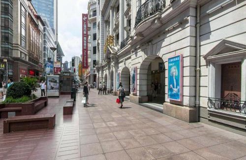 Downtown Shanghai Hotel | Jinjiang Inn Select Shanghai Nanjing Road Pedestrian Street