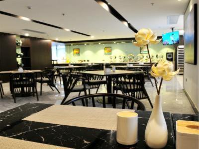 Wujiang Hotel | JinJiang InnSelect Suzhou Shengze Shunhuxilu Hotel