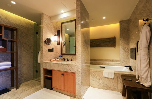Gucheng District Hotel | Jinmao Pureal Mountain Lijiang