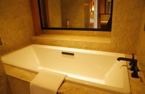 Gucheng District Hotel | Jinmao Pureal Mountain Lijiang