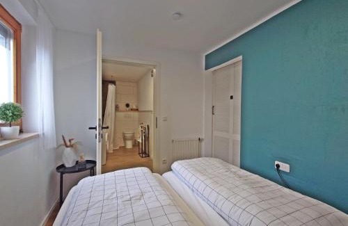 Burghausen Apartment | JIRVISTA-Homes, voll ausgestattete Wohnung im EG, kontaktloser Zutritt