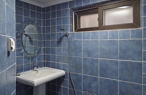 Yongsan-gu House | Jiwoljang Guest House