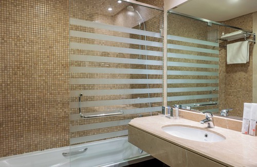 Jiyeh Hotel | Jiyeh Marina Resort Hotel & Chalets