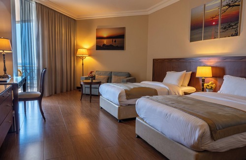 Jiyeh Hotel | Jiyeh Marina Resort Hotel & Chalets