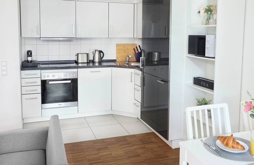 Walldorf Apartment | JJ-TS - Central apartment - near SAP - parking lot - terrace