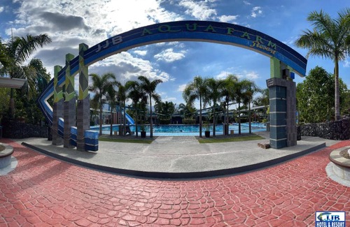 Castillejos Resort | JJB Aquafarm Resort by Cocotel