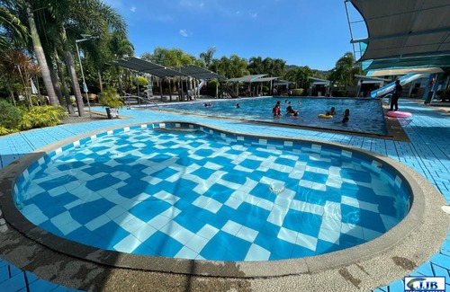 Castillejos Resort | JJB Aquafarm Resort by Cocotel