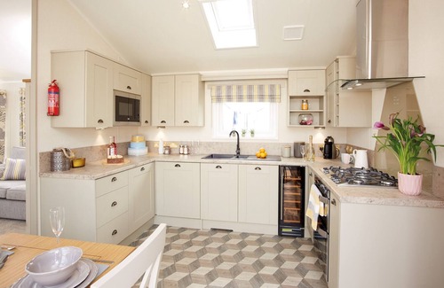 Allerthorpe Cabin | JJs Azelea Lodge With Private Luxury Hot Tub