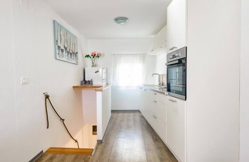 Piran House | JMJ Nono, charming 1-bedroom holiday house with AC, WiFi in lovely Piran