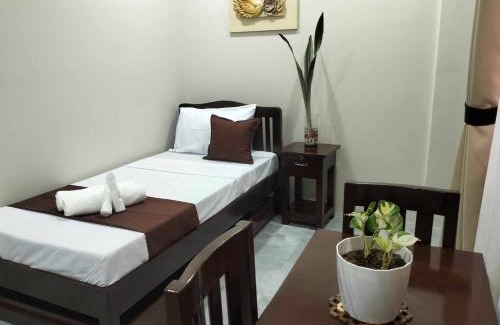 Puerto Princesa City Centre House | JMorino Pension House