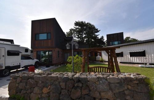Seongsan Apartment | Jo and Lee Kids House