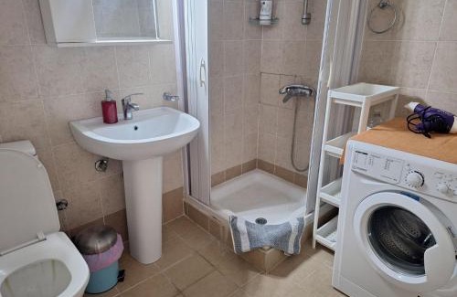 Paliouri Apartment | Jo's BNB