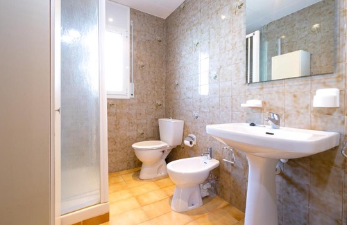 Almadraba-Canyelles Apartment | Joan Margarit 54 3-A