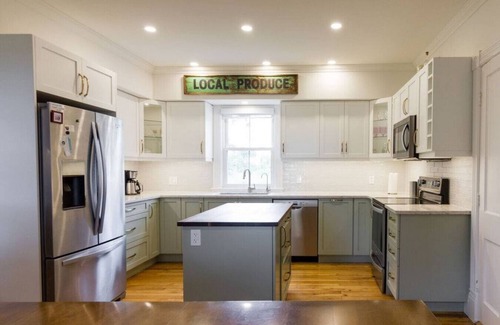 Greater Napanee Apartment | Joanie`s Farmhouse · Waterfront with Hot Tub
