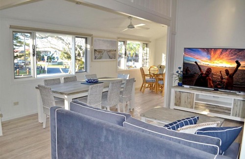 South West Rocks House | Joanna Cottage - Bring your own linen