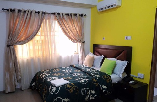 Ofin House | Joanne's Court