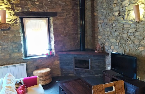 Rozuelo House | Joaquin's work, your refuge in El Bierzo.