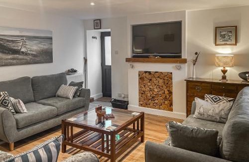 Buckie House | Jock Mcmuffin Cottage