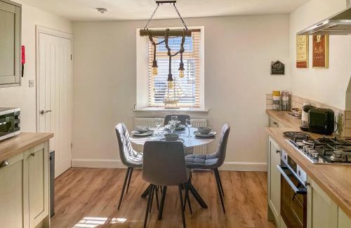 Buckie House | Jock Mcmuffin Cottage
