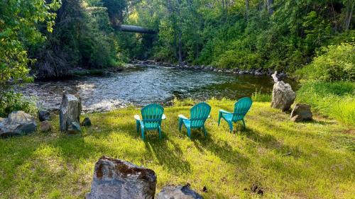 Arlee House | Jocko River Farmhouse - A Nature Lovers Dream