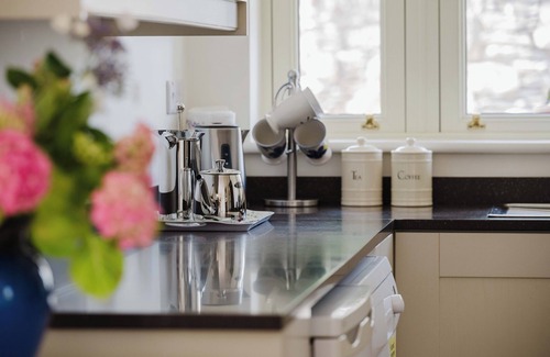Shanagarry House | Joe's Corner House Shanagarry,close-by Ballymaloe Cookery School &House.Sleeps4