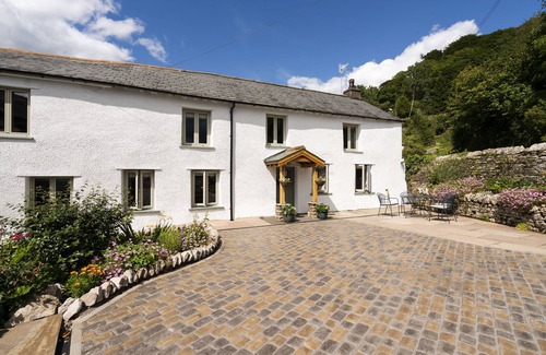 Brigsteer Cottage | Joe's Cottage - Brigsteer Village, near Kendal. Dog-friendly