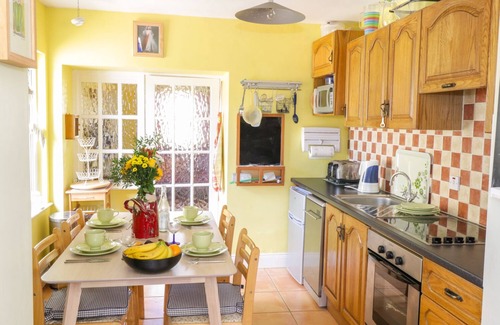 Ardara Cottage | JOE'S COTTAGE, family friendly in Ardara, County Donegal