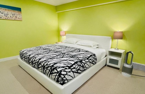 Signal Hill House | Joe's Cozy and Quality Entire Basement Suite in Calgary