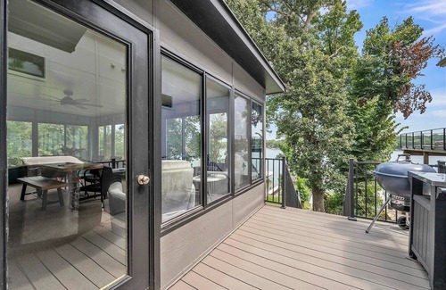 Spirit Lake House | JOE’S HIDEAWAY ON EAST OKOBOJI LAKE-nWEEKLY RENTAL ONLY SATURDAY-SATURDAY