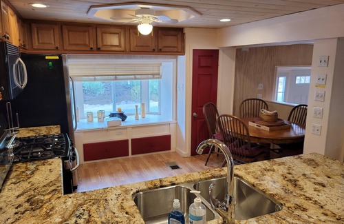 Parker Strip House | Joe's Parker River Pad- 3/2 Marina Village Annex