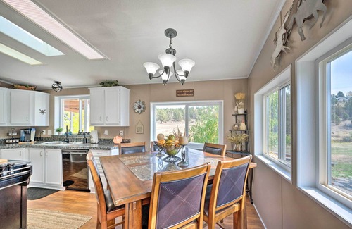 John Day House | John Day Lakehouse w/a Great Outdoor Space!