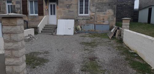 Bassin de Joinville en Champagne Apartment | John & Ghislaine