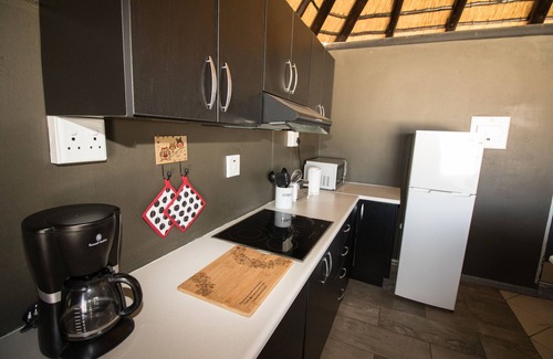 Klein Windhoek Apartment | John-Lou's Self-Catering Studio Flat