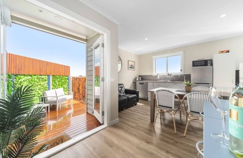 San Remo Apartment | John's Place San Remo Studio Couples/Surfers/Pets