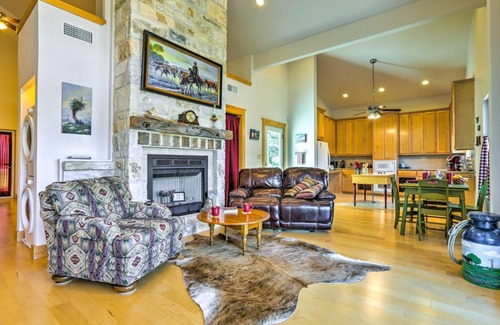 Johnson City House | Johnson City Home with Hot Tub - Close to Wineries!