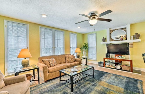 Johnson City House | Johnson City Vacation Rental 1 Block to ETSU