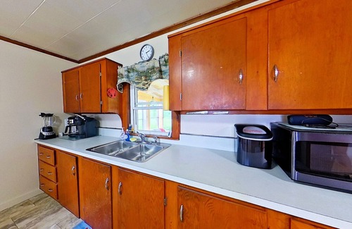 Bailey Island House | Johnson Homestead. One level living, ocean view with semi-private beach access.