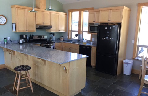 Foresta House | Johnson Family Yosemite Cabin - Centrally Located Inside The National Park