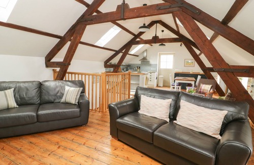 Storwood Cottage | JOINERS COTTAGE, family friendly, with open fire in Seaton Ross