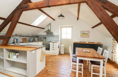 Storwood Cottage | JOINERS COTTAGE, family friendly, with open fire in Seaton Ross