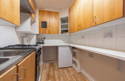 Kilburn Apartment | JOIVY Bright apt in West Hampstead