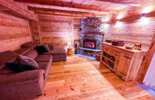 Magneaz-Palouettaz Ski Chalet | JOIVY Modern family chalet with stunning mountain views