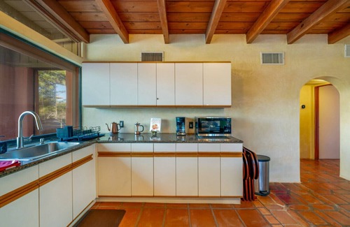 Tucson Apartment | Jojoba Compound (Ari)