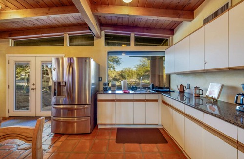 Tucson Apartment | Jojoba Compound (Ari)